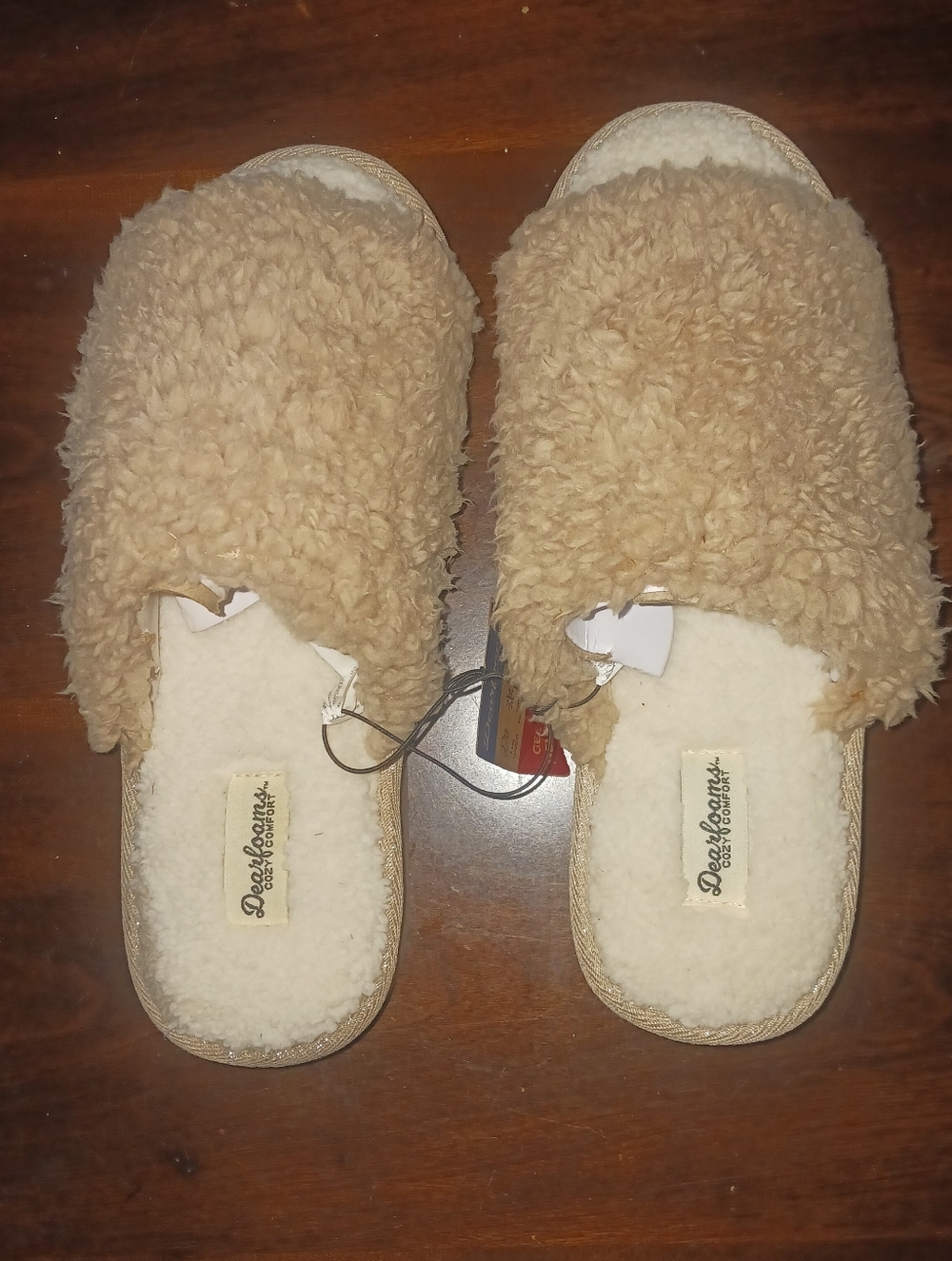 Dearfoams Cozy Comforts Plush Sherpa Slide Slippers in Tan